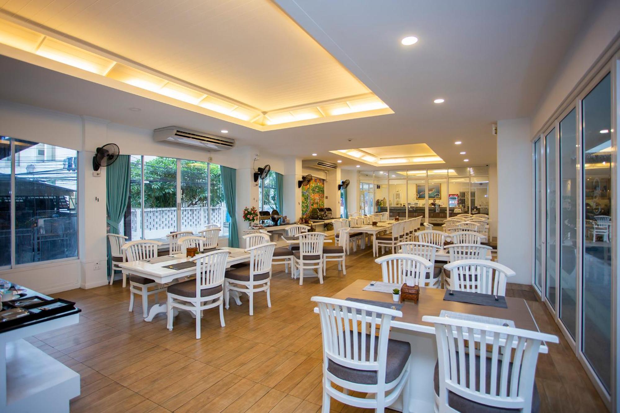 Hotel Sabai Sabana 4*